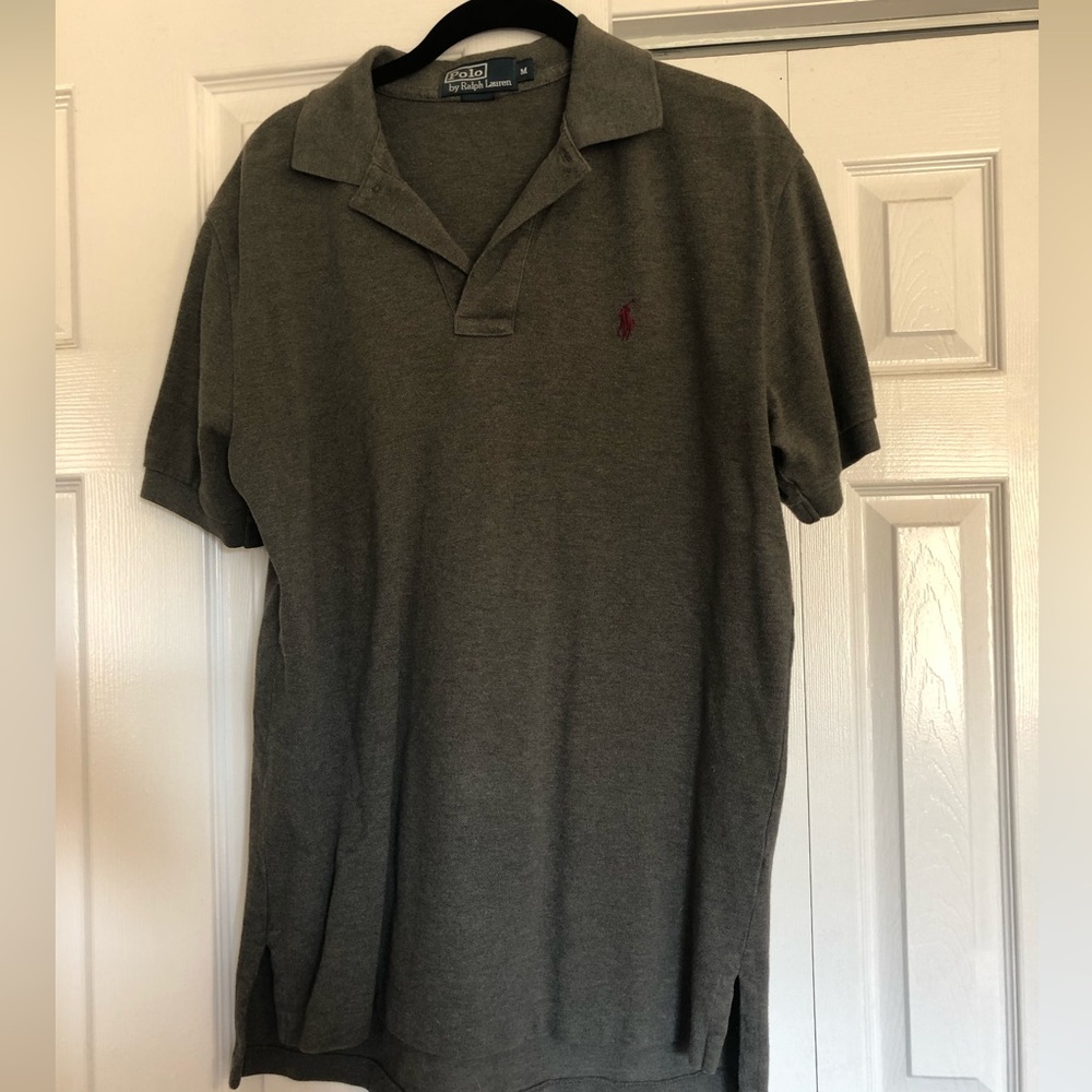 Men’s gray polo